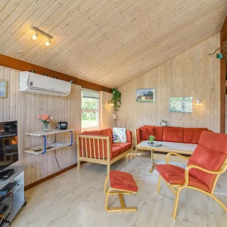 Holiday home Menka - 1-3km From The Sea In Nw Jutland By Interhome *