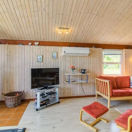 Menka - 1-3km From The Sea By Interhome *